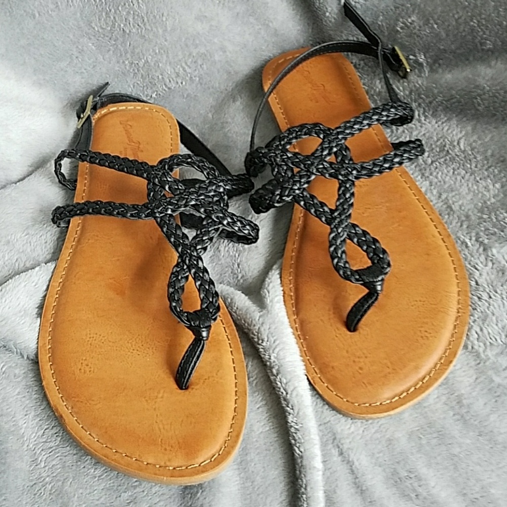Black Thong Sandals